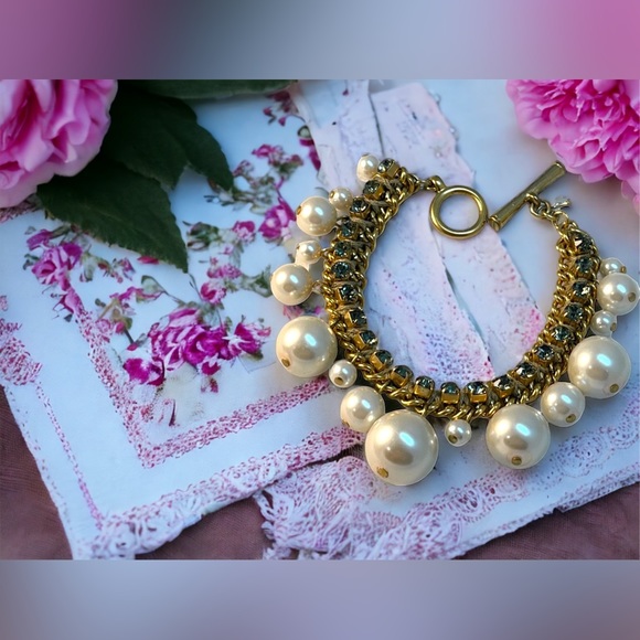 Kenneth Cole Faux Large chunky bead Pearl blue rhinstone bracelet - Picture 2 of 3